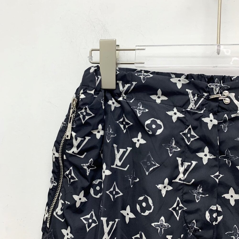 Louis Vuitton Black monogram logo printed casual shorts - Picture 3 of 8